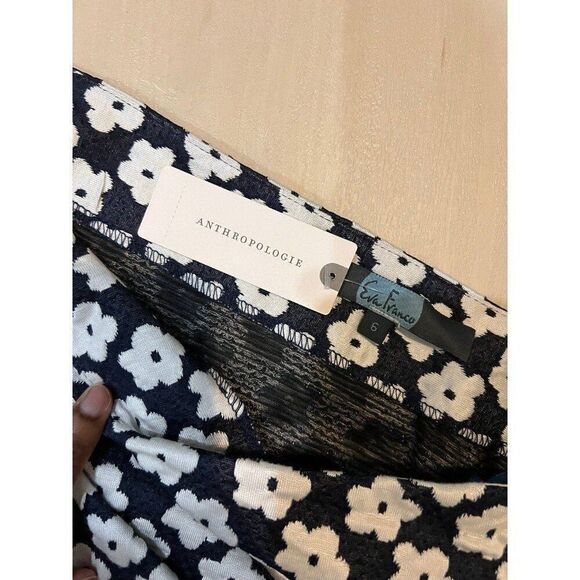 Anthropologie NWT Eva Franco Black White Retro Jacquard Daisy Floral Top - Picture 4 of 9